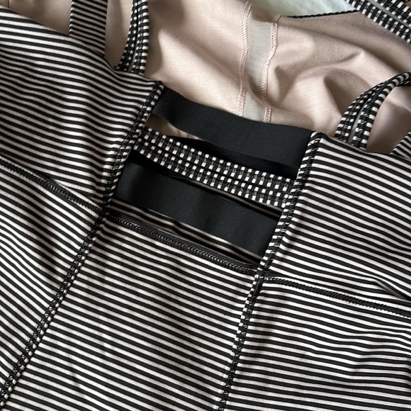 Lululemon Happy Strappy Tank Mini Pop Stripe Black Mink Berry Size 6 - Picture 7 of 13